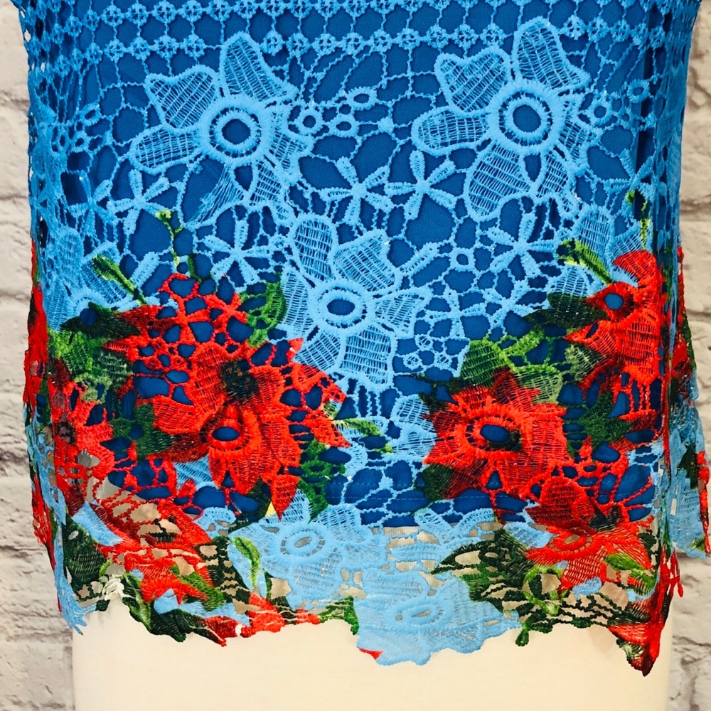 VO Jeans | Sleeveless Graphic Crochet Top - Picture 5 of 8